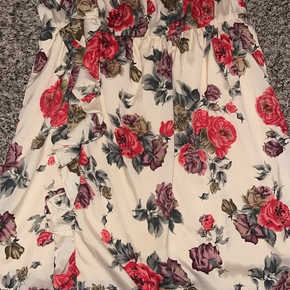 Wet Seal Cream Floral Dress - Picture 2 of 6